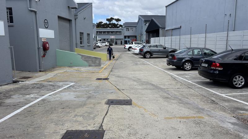 To Let commercial Property for Rent in Maitland Western Cape